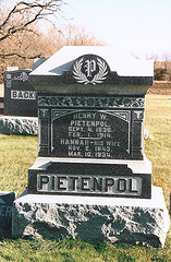 Grave of Henry W. and Hannah Pietenpol in Sheboygan, WI.