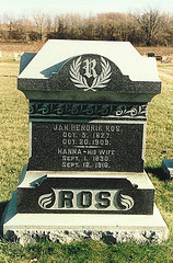 Grave of Jan Hendrik Ros and Hanna Hendrika Droppers.